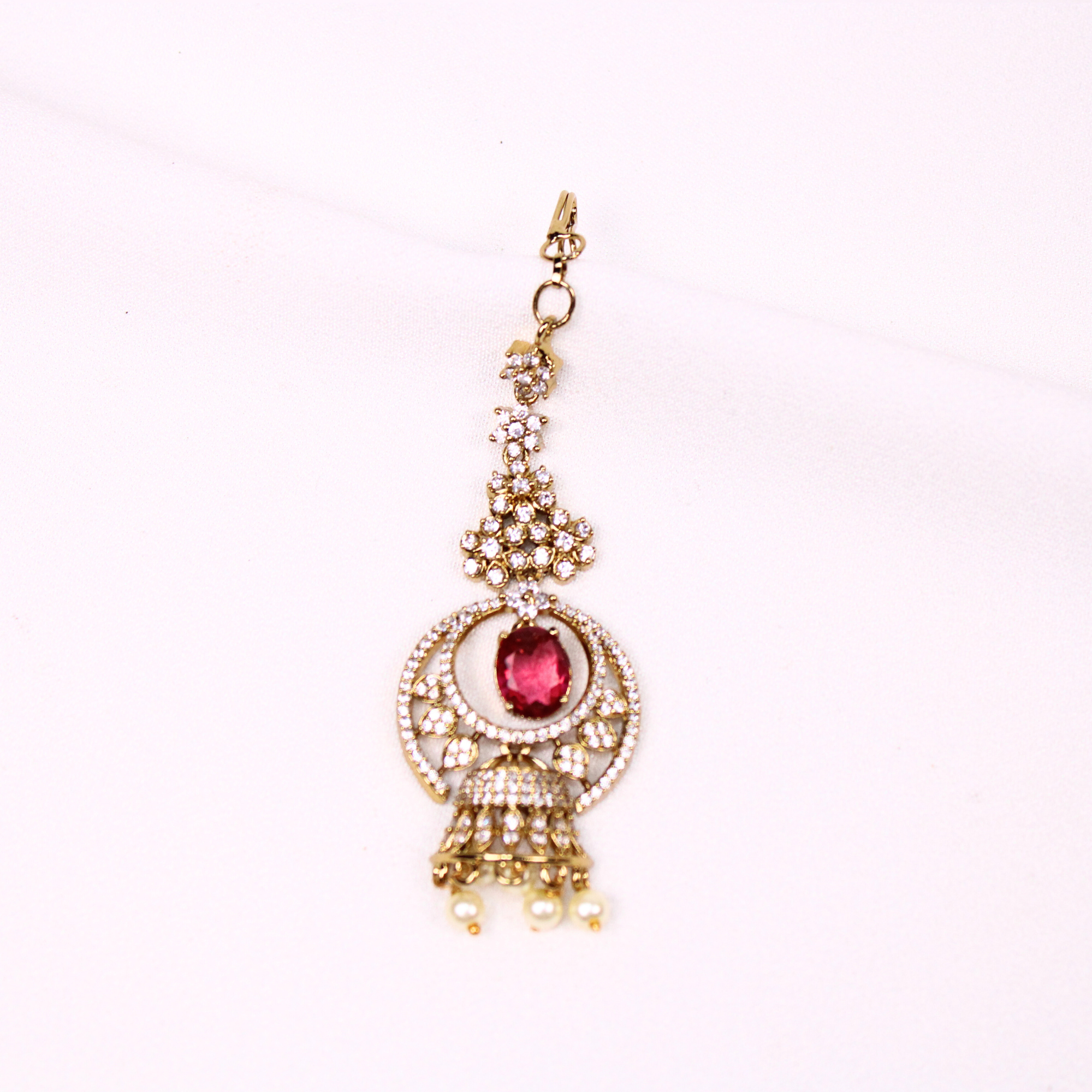 Ruby-Color Crescent Netthi Settu