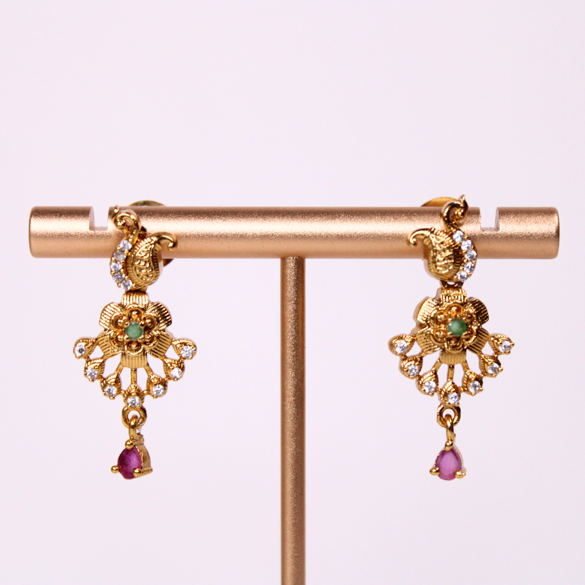 Floral Manga Motif Necklace Set with Earrings