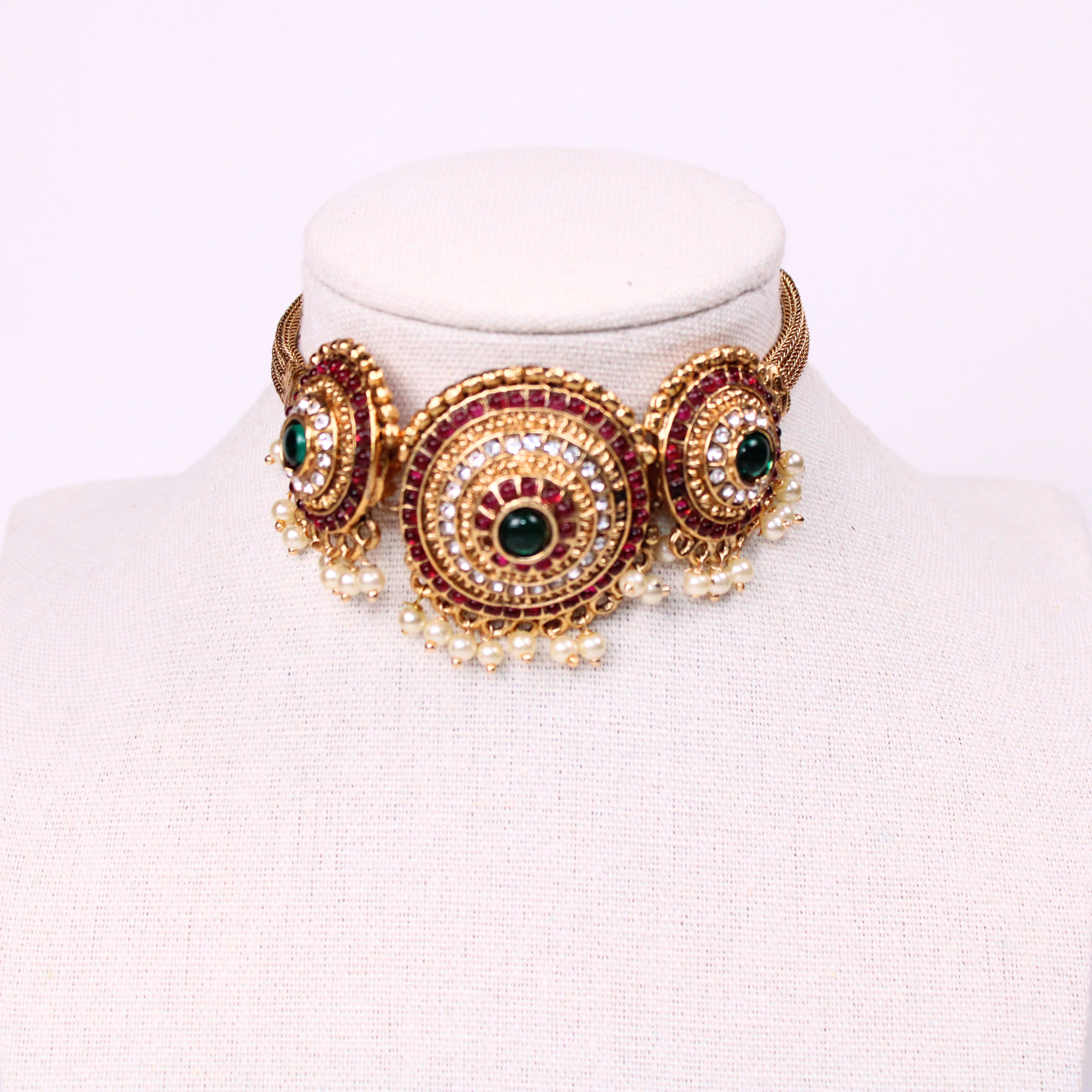 Ruby-Green Circular Temple Choker Set with Earrings